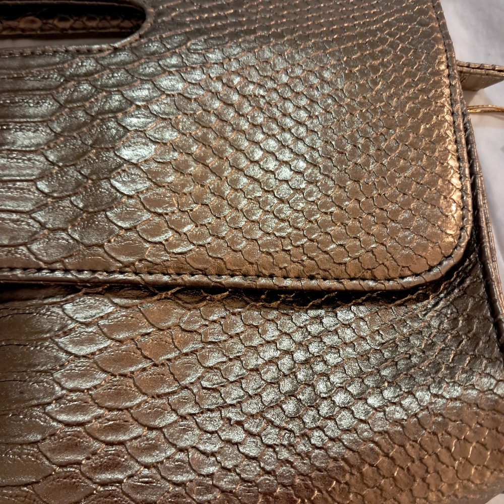 New With Tags Francesca's Elegant Gold Clutch Bag - Picture 6 of 7